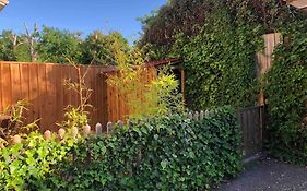 Au Calme, Maison T3 Neuf Avec Jardin A Cassy